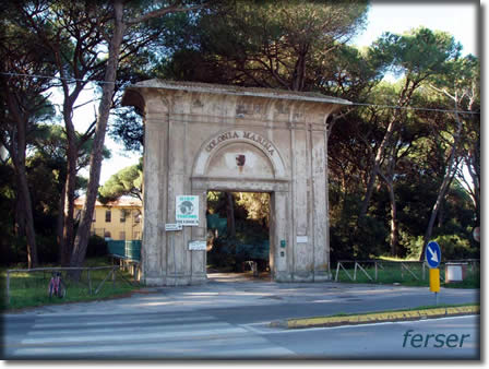 arco ingresso Ex Colonia Marina sede di Radio Follonica 27 CB/OM 